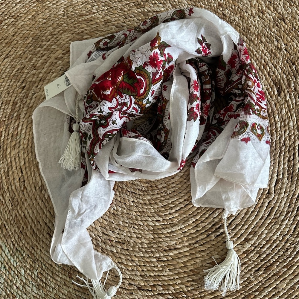 SAACHi Anthropology Scarve NWT
